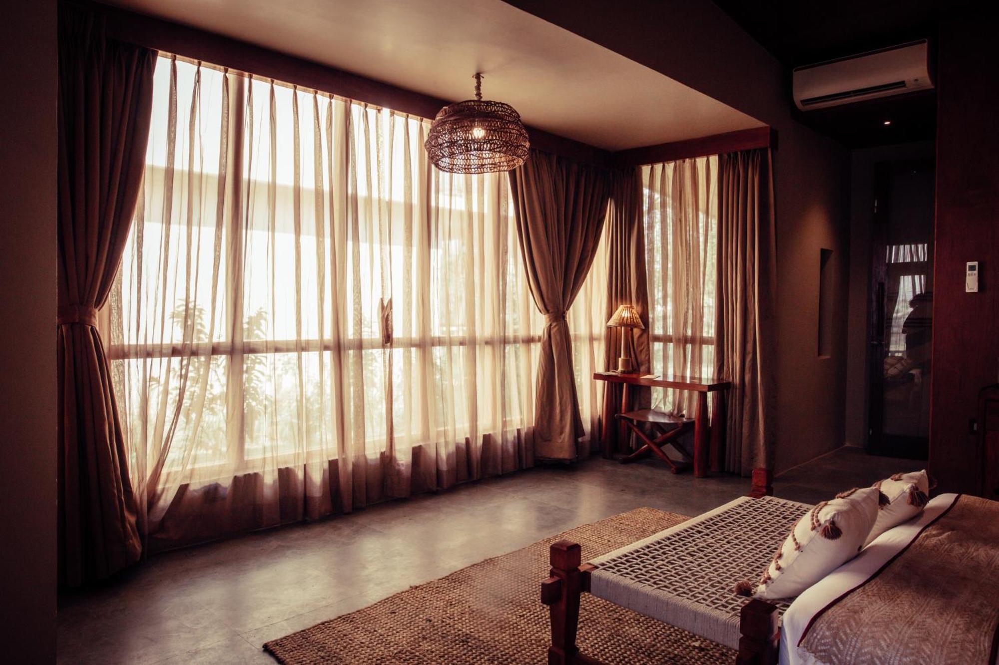 Sanctuary Chitwan National Park Hotel Ngoại thất bức ảnh