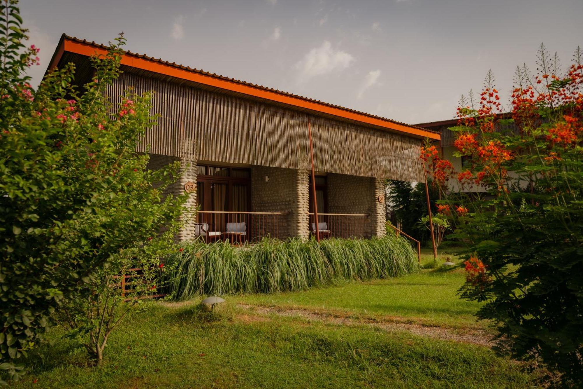 Sanctuary Chitwan National Park Ngoại thất bức ảnh