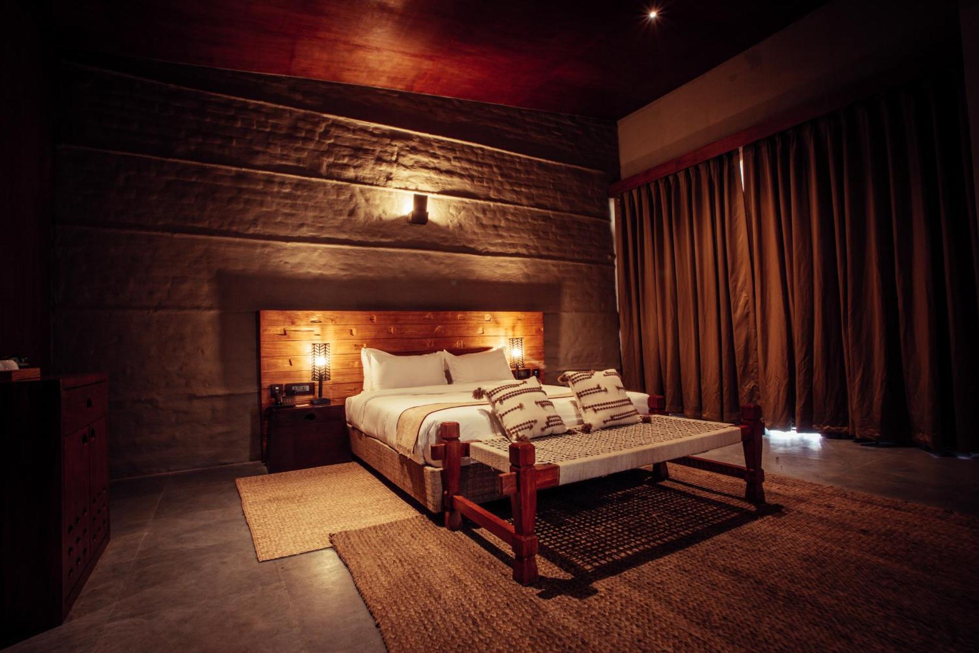 Sanctuary Chitwan National Park Hotel Ngoại thất bức ảnh