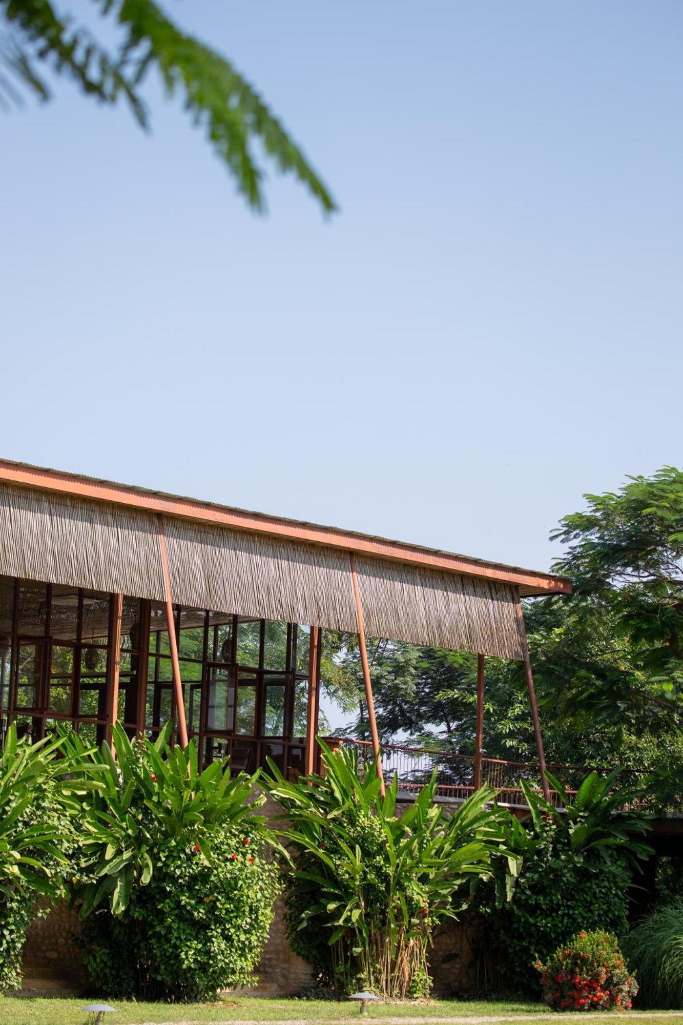 Sanctuary Chitwan National Park Ngoại thất bức ảnh
